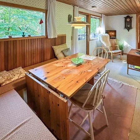 Amazing In Aakirkeby With Wifi Feriehus