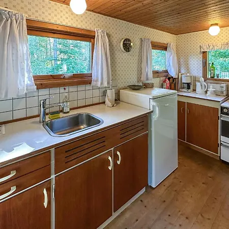 Amazing In Aakirkeby With Wifi